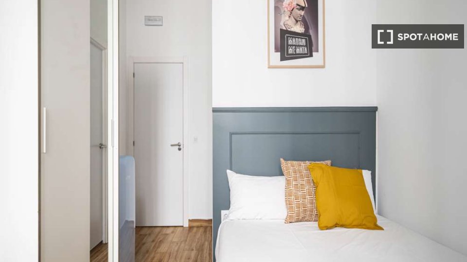 Double room Madrid, 67 beds — photo 7