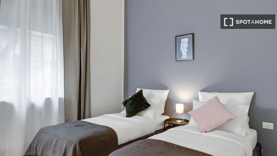 Double room Milan, 7 beds, 180m² — photo 11