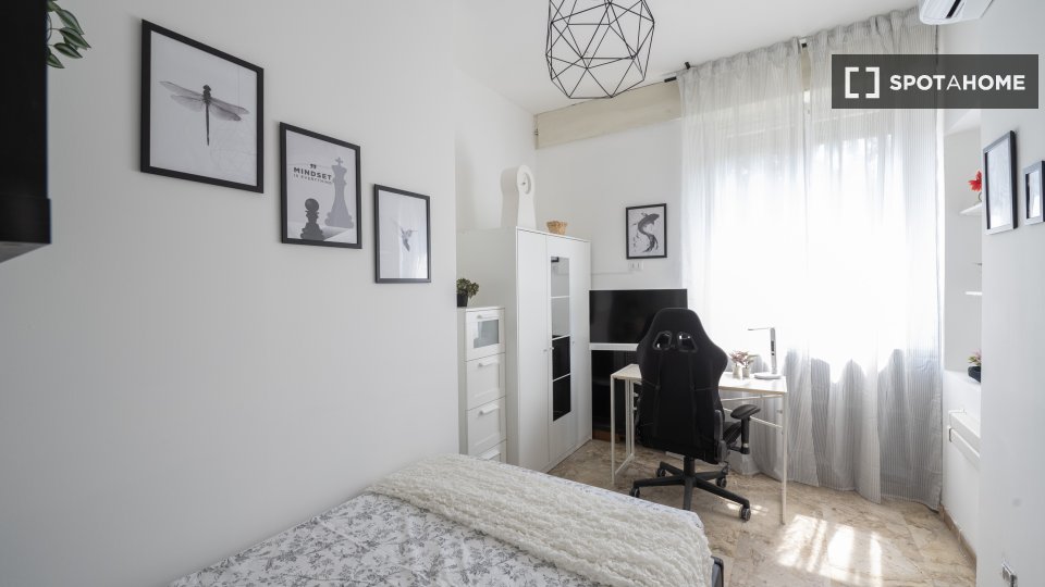 Double room Milan, 7 beds, 150m² — photo 10