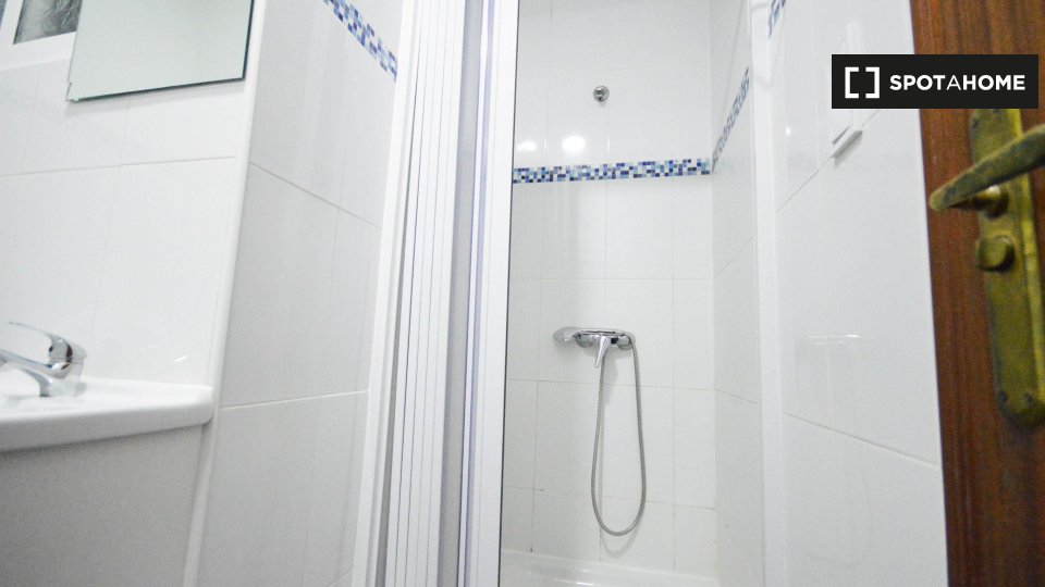 Double room Valencia, 4 beds, 95m² — photo 13