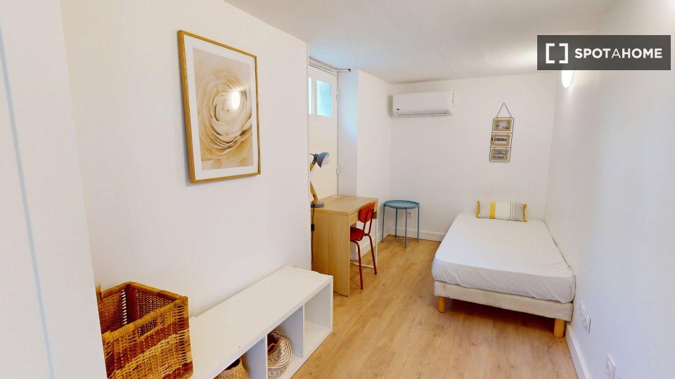 Double room Lyon, 6 beds, 116m² — photo 7