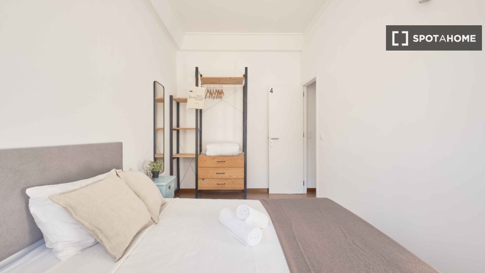 Double room Lisbon, 8 beds — photo 1