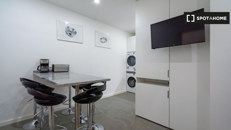 Double room Lisbon, 7 beds, 210m² — photo 7