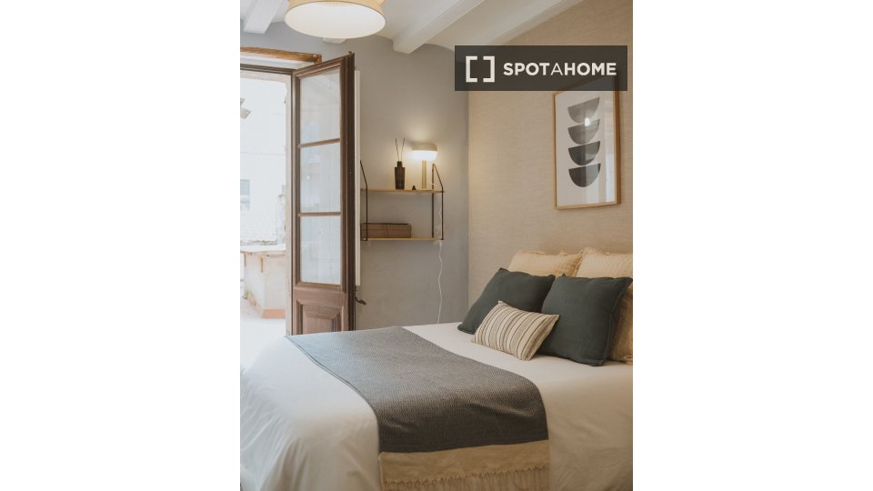 Double room Barcelona, 5 beds, 140m² — photo 54