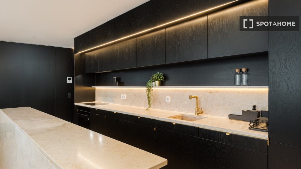 Apartment mono Lisbon, 71m² — photo 1