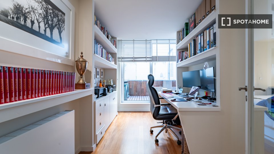 Apartment Porto, 3 beds, 202m² — photo 18