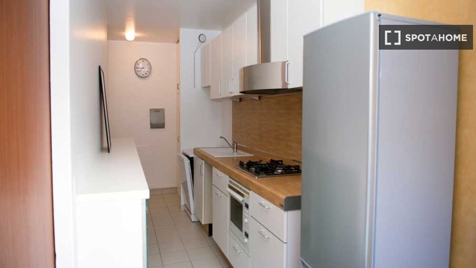 Double room Paris, 4 beds, 90m² — photo 2