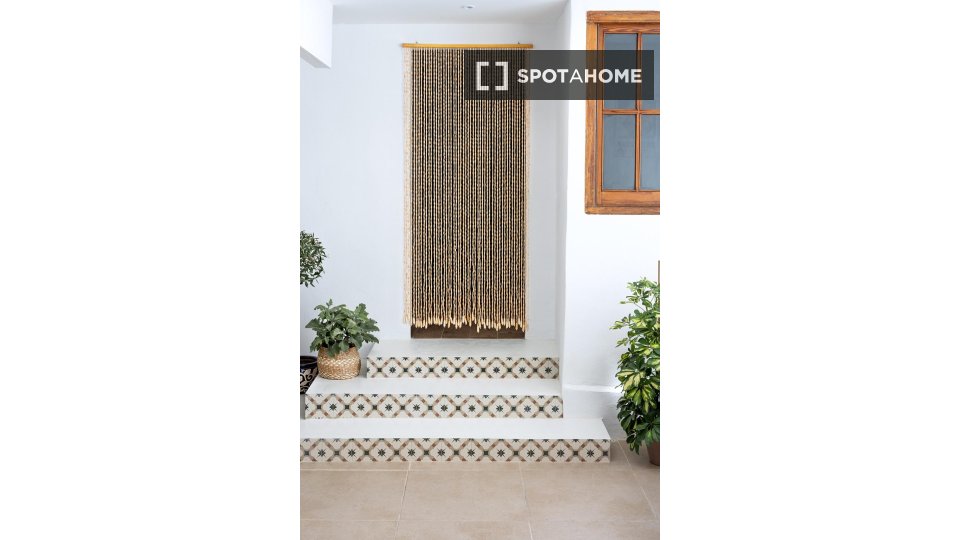 Apartment Valencia, 4 beds, 175m² — photo 19
