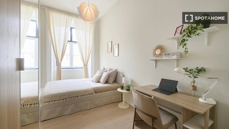 Double room Lisbon, 9 beds — photo 1