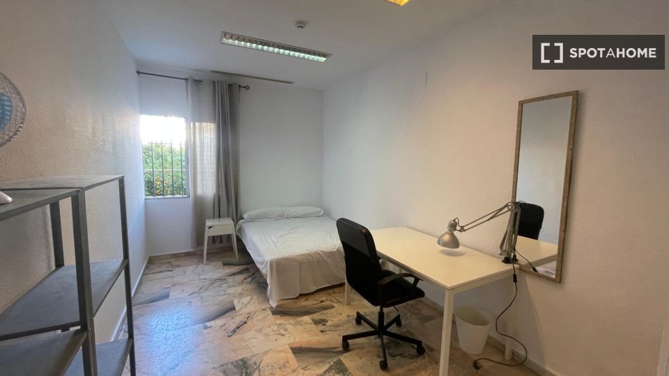 Double room Seville, 17 beds, 410m² — photo 67