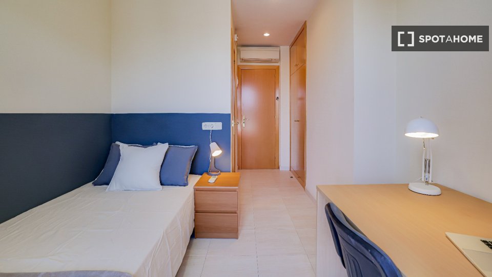 Double room Barcelona, 17 beds, 550m² — photo 2