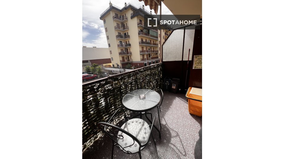 Double room Florence, 3 beds, 90m² — photo 27