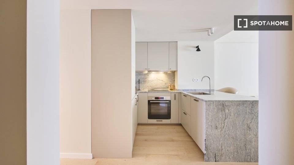 Apartment Lisbon, 1 bed — photo 12