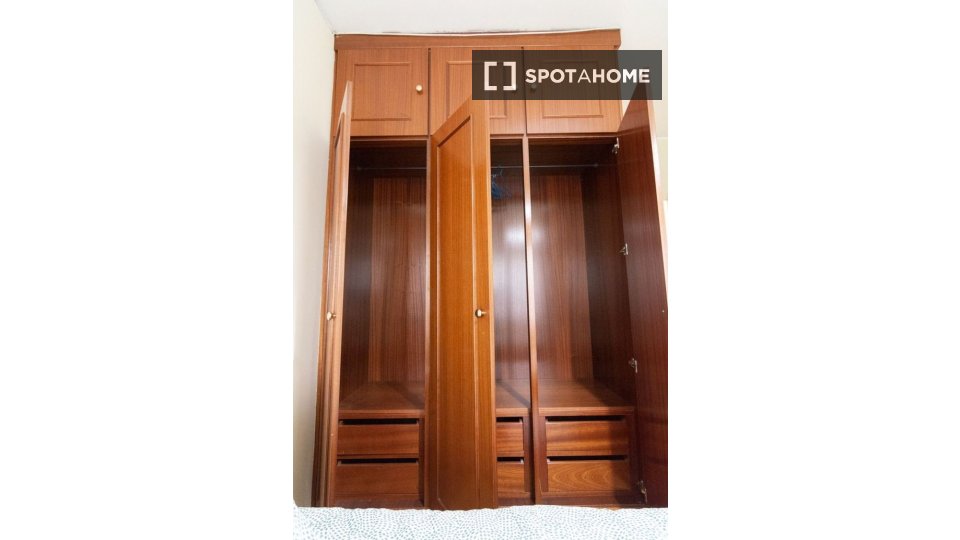 Double room Porto, 5 beds, 180m² — photo 3