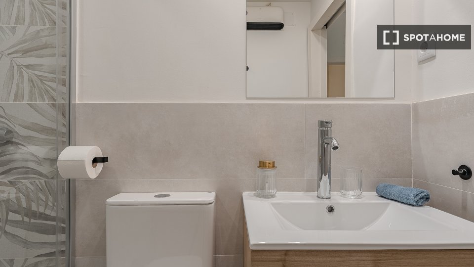 Double room Barcelona, 6 beds, 120m² — photo 96