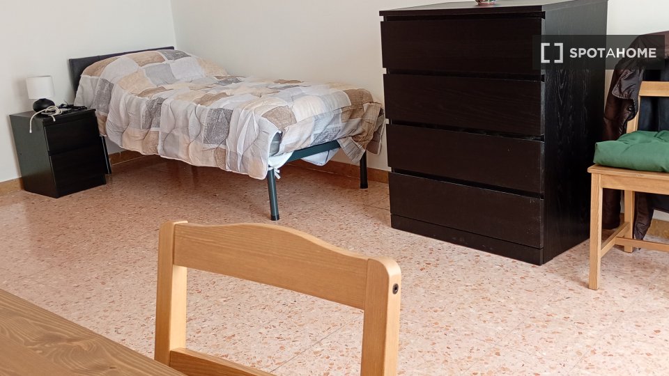 Double room Florence, 2 beds, 83m² — photo 4