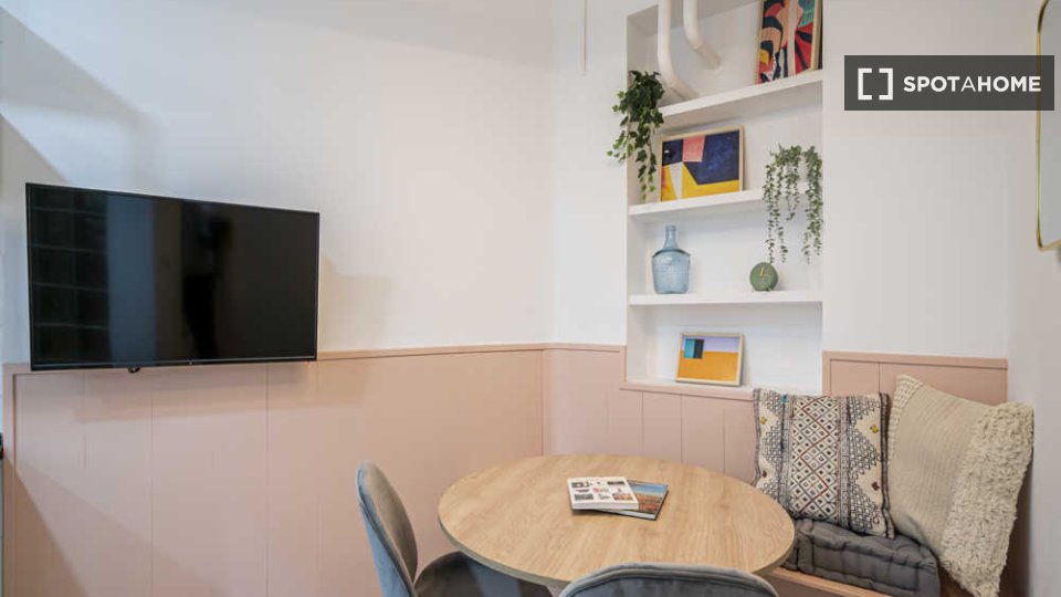 Double room Madrid, 3 beds — photo 46