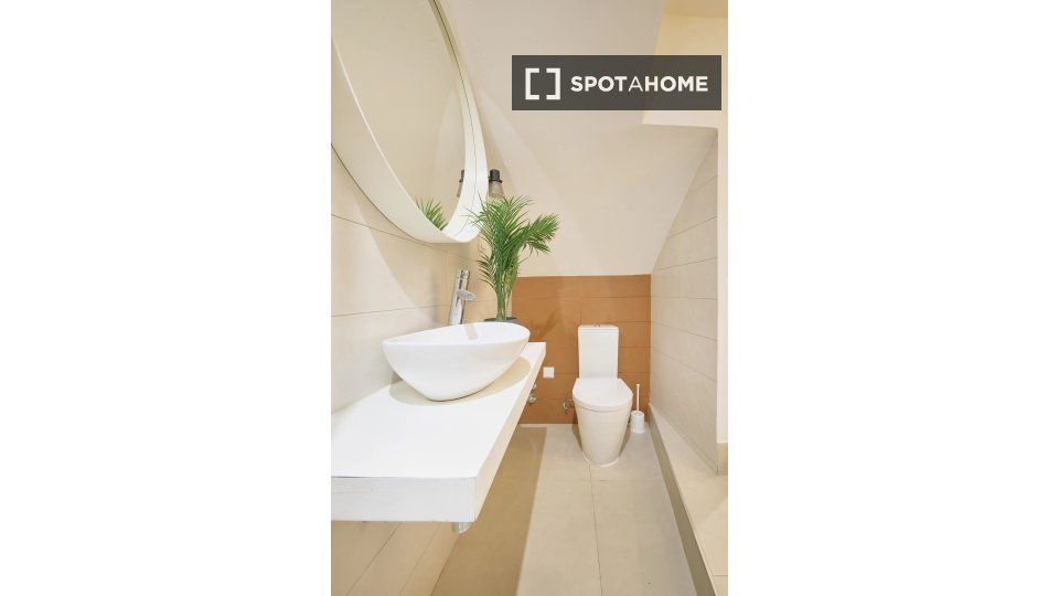 Apartment Lisbon, 1 bed — photo 13