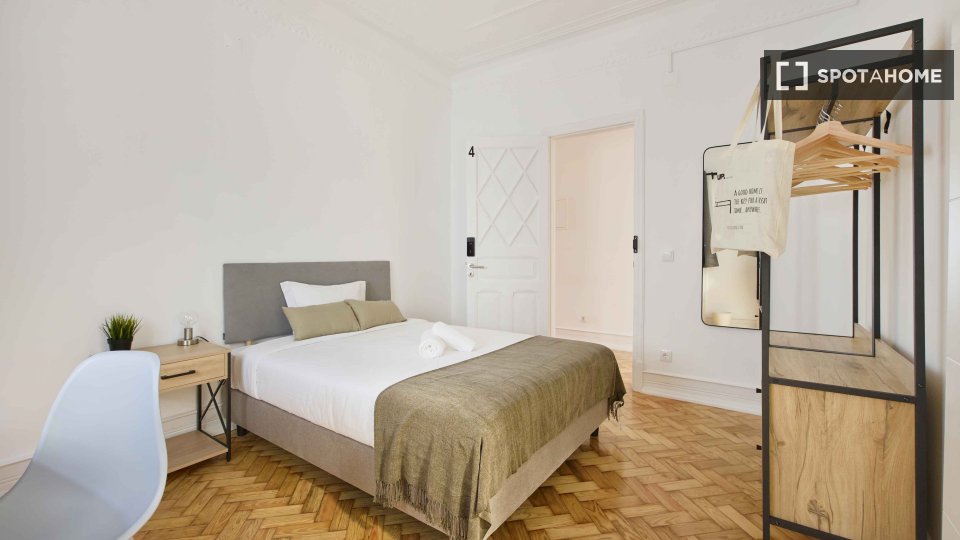 Double room Lisbon, 7 beds — photo 20