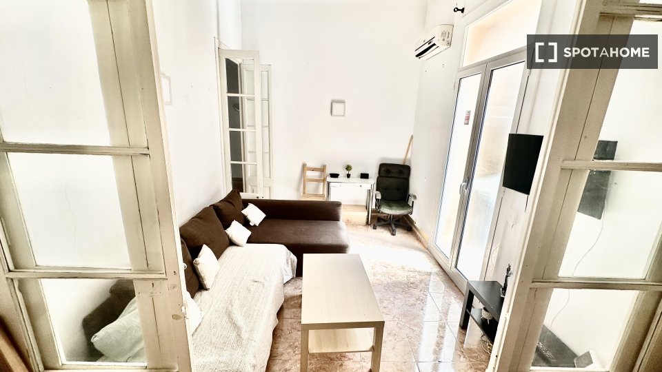 Apartment Barcelona, 3 beds, 60m² — photo 7
