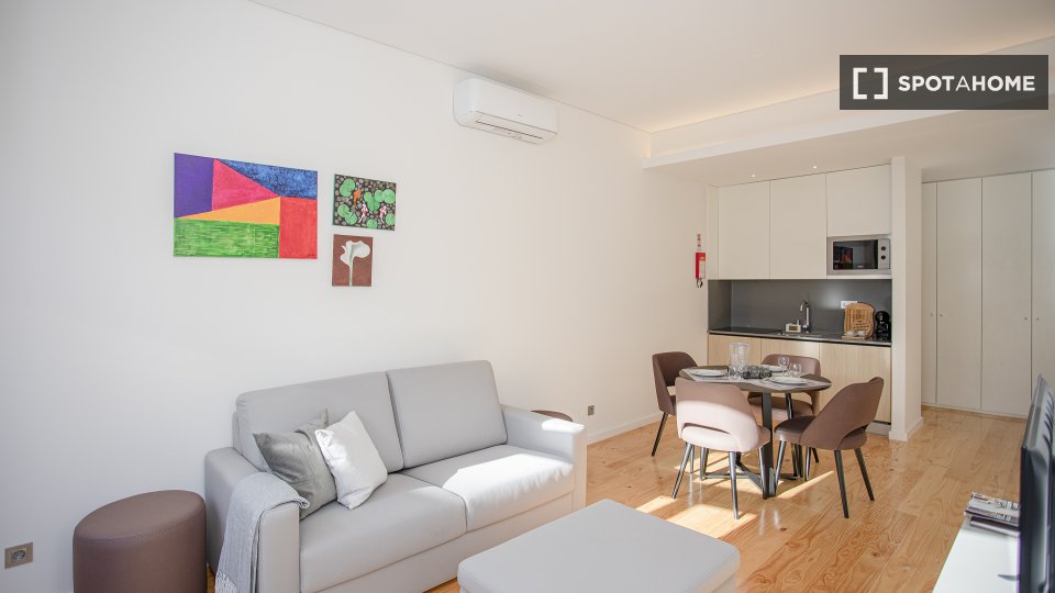 Apartment Porto, 1 bed, 52m² — photo 10