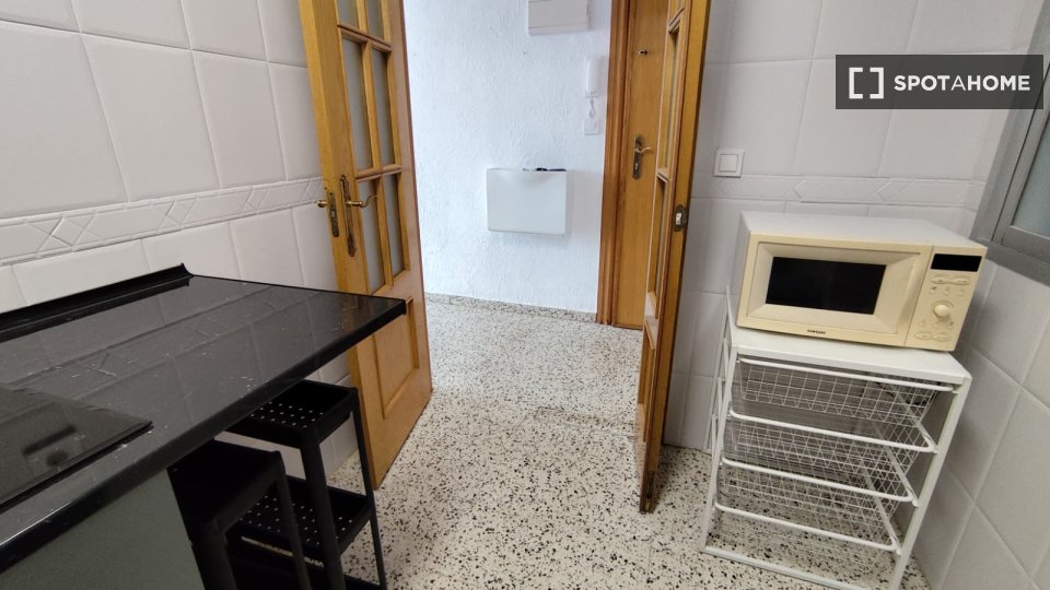 Double room Malaga, 3 beds, 80m² — photo 24