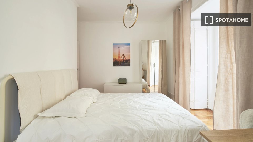 Double room Lisbon, 8 beds — photo 13