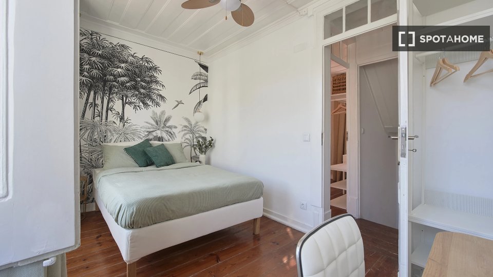 Double room Lisbon, 13 beds — photo 15