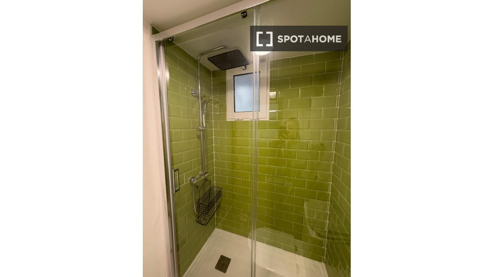 Double room Valencia, 5 beds, 70m² — photo 8