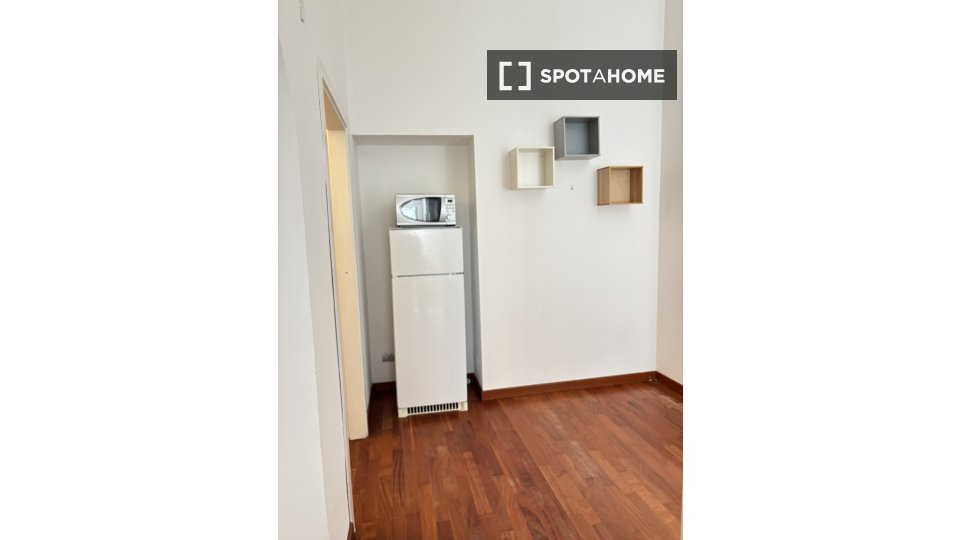 Apartment Milan, 1 bed, 47m² — photo 3