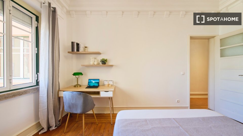 Double room Lisbon, 6 beds — photo 56