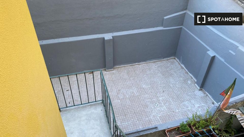 Double room Lisbon, 4 beds — photo 7