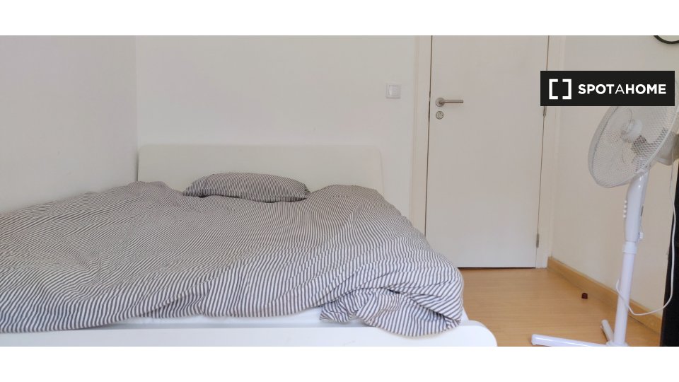 Double room Lisbon, 7 beds, 200m² — photo 3