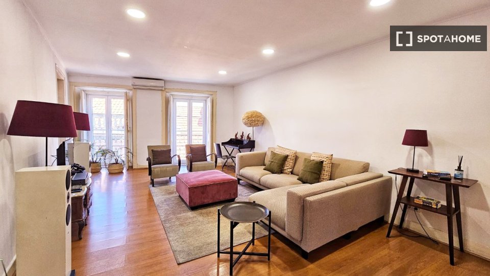 Apartment Lisbon, 2 beds, 100m² — photo 10