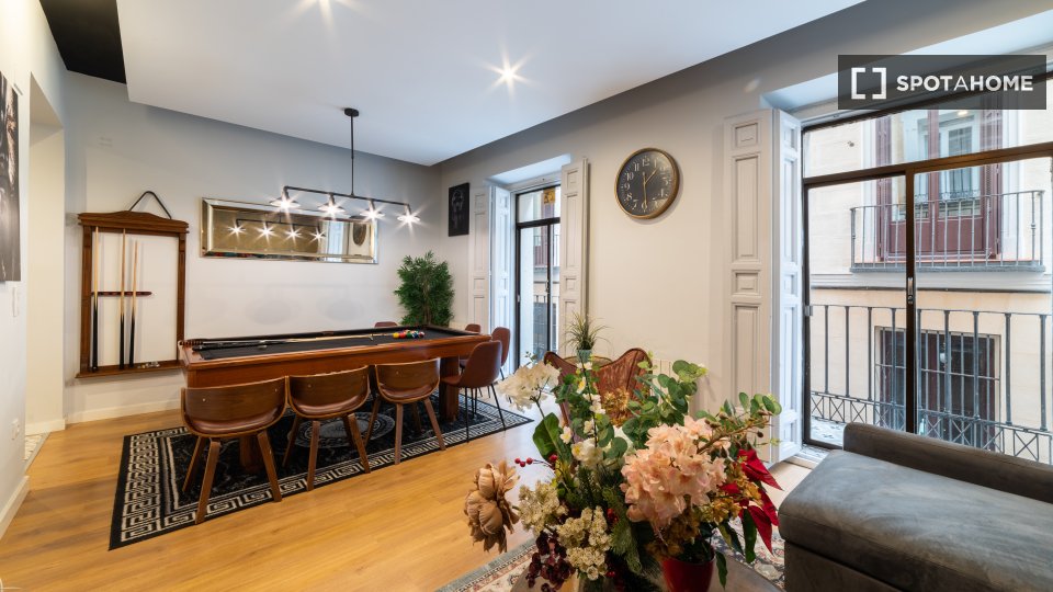 Apartment Madrid, 5 beds, 136m² — photo 35