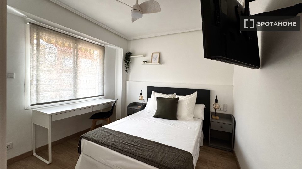 Double room Valencia, 5 beds, 135m² — photo 7