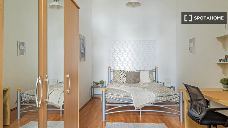 Double room Budapest, 3 beds, 80m² — photo 2