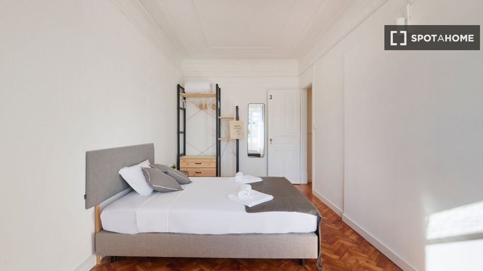 Double room Lisbon, 7 beds — photo 10