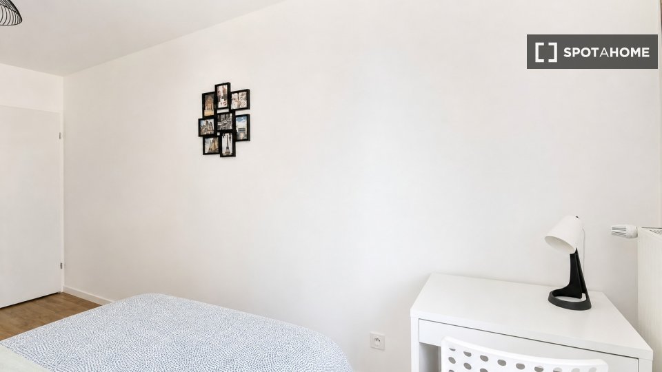 Chambre double Paris, 4 chambres — photo 33