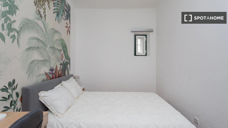 Double room Lisbon, 6 beds — photo 1