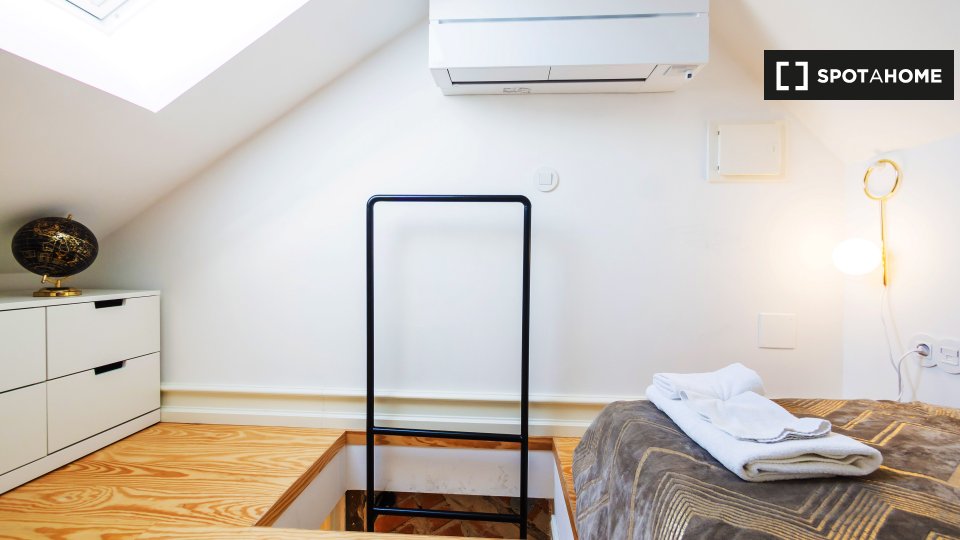 Apartment Lisbon, 1 bed, 65m² — photo 18