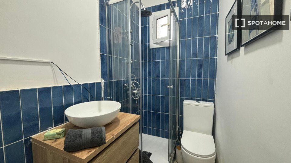 Double room Barcelona, 5 beds, 80m² — photo 19