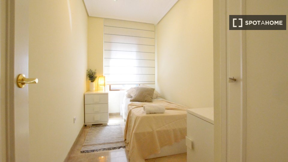 Apartment Valencia, 2 beds, 85m² — photo 6