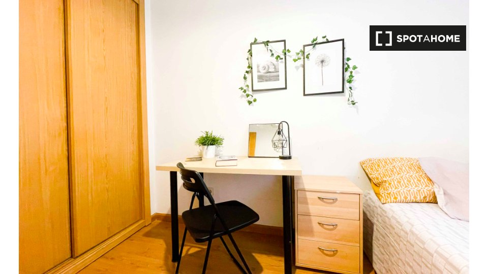 Double room Madrid, 8 beds, 180m² — photo 7