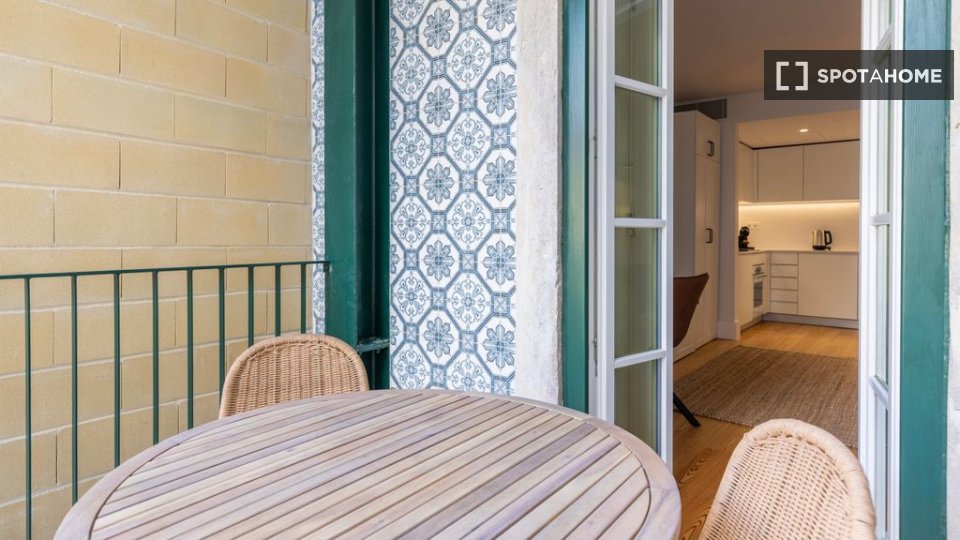 Apartment Lisbon, 1 bed — photo 17