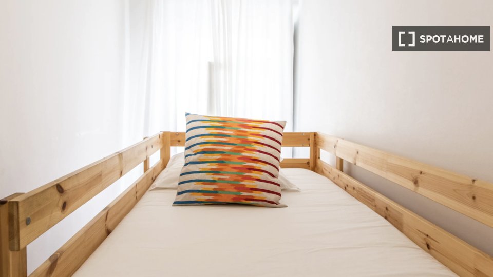 Apartment Lisbon, 2 beds, 60m² — photo 4