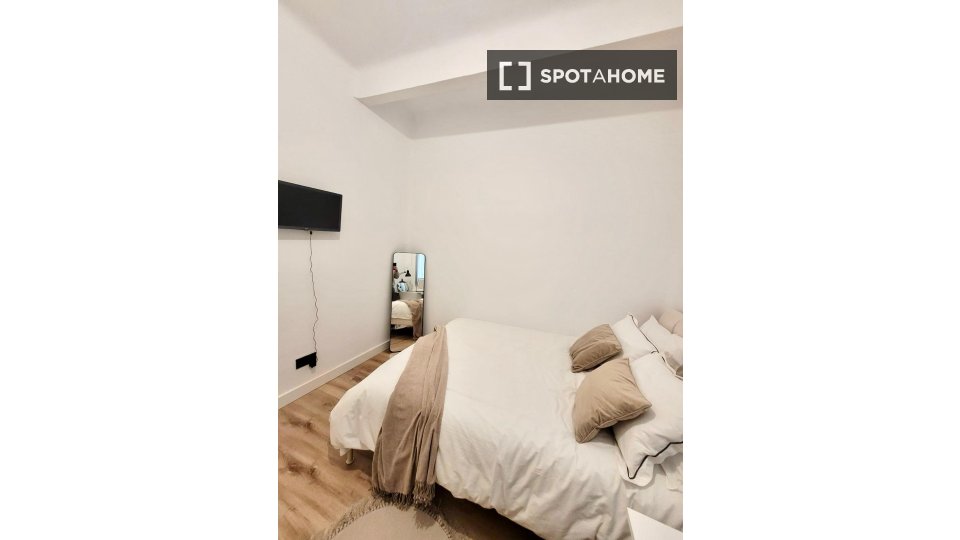 Double room Madrid, 7 beds — photo 7