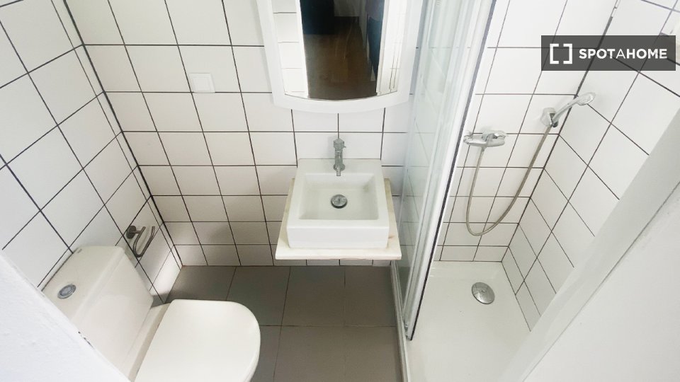 Apartment mono Lisbon, 35m² — photo 6