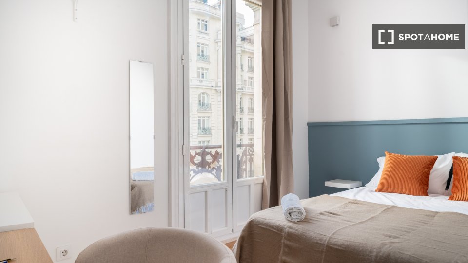 Double room Madrid, 9 beds — photo 11