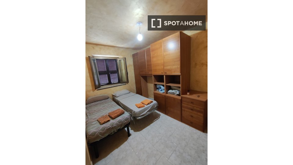 Double room Rome, 3 beds, 100m² — photo 3
